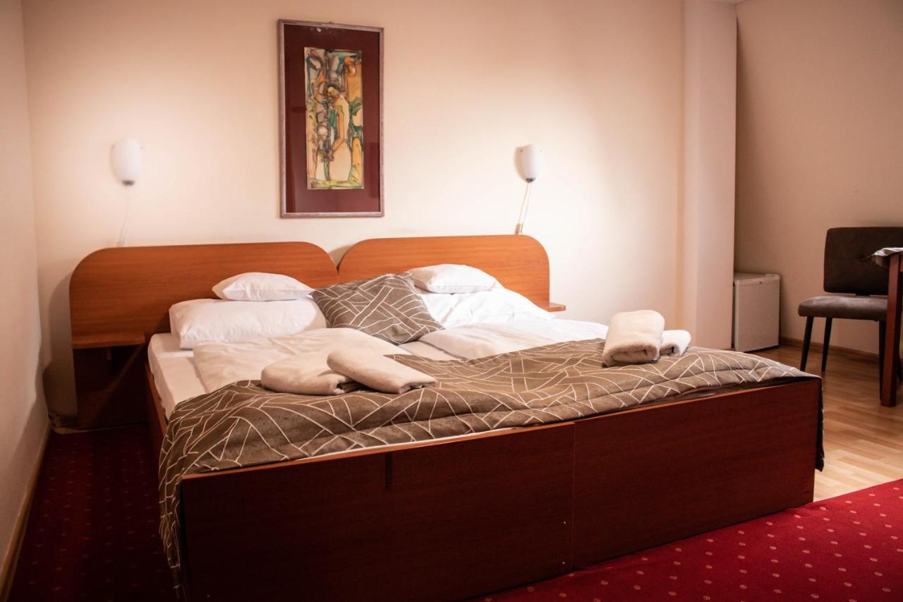 Penzion Tavel Presov Exterior photo