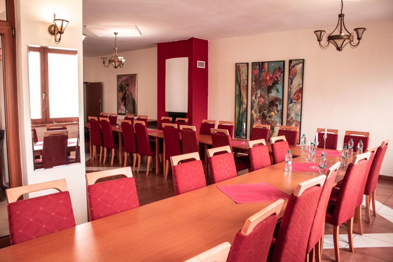 Penzion Tavel Presov Exterior photo